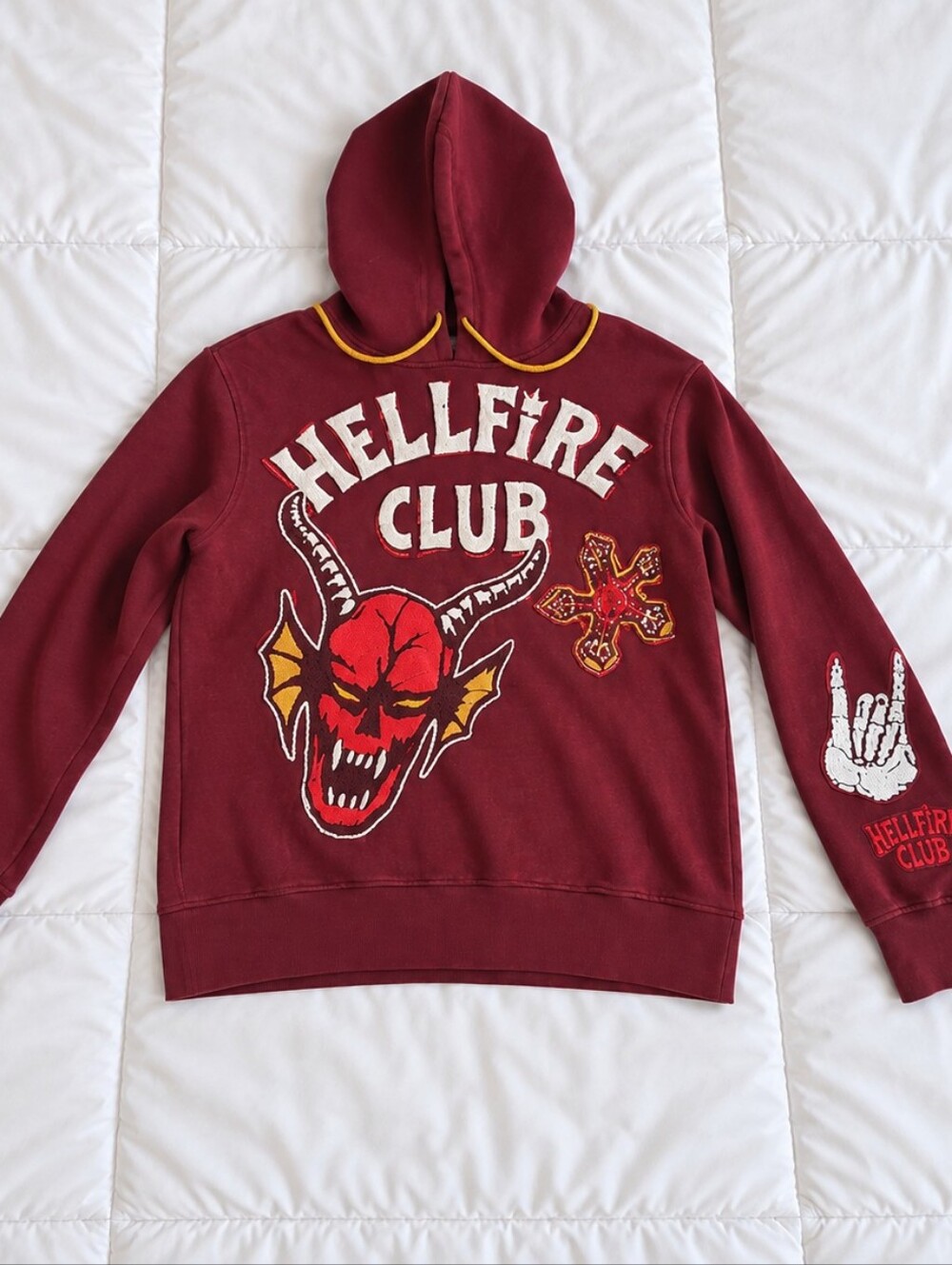 STRANGER THINGS Rare 'Hellfire Club' Graphic Hoodie. Netflix. Unisex.